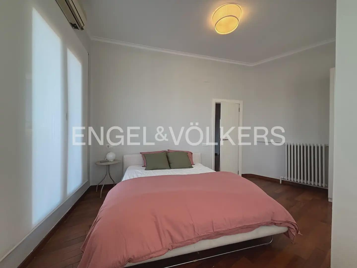 4 Zimmer Wohnung zu vermieten in Valencia Stadt - 3.500 € (Ref: 9897734)