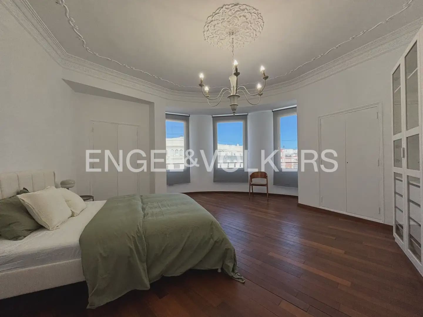 4 Zimmer Wohnung zu vermieten in Valencia Stadt - 3.500 € (Ref: 9897734)