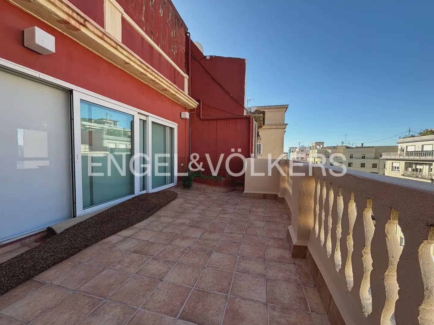 4 Zimmer Wohnung zu vermieten in Valencia Stadt - 3.500 € (Ref: 9897734)