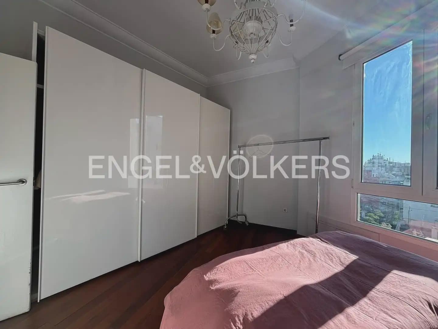 4 Zimmer Wohnung zu vermieten in Valencia Stadt - 3.500 € (Ref: 9897734)