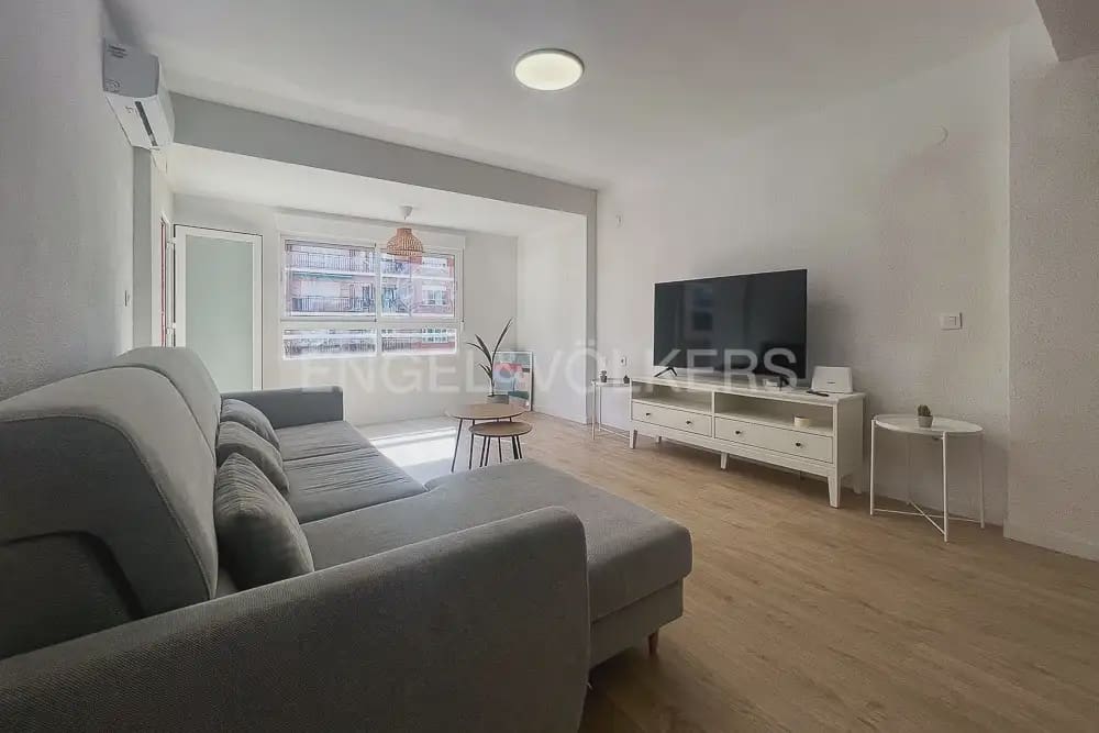 3 makuuhuone Asunto vuokrattavana paikassa Valencia kaupunki - 1 800 € (Ref: 9897736)