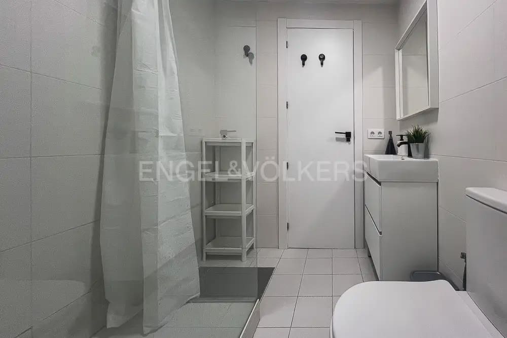 3 makuuhuone Asunto vuokrattavana paikassa Valencia kaupunki - 1 800 € (Ref: 9897736)