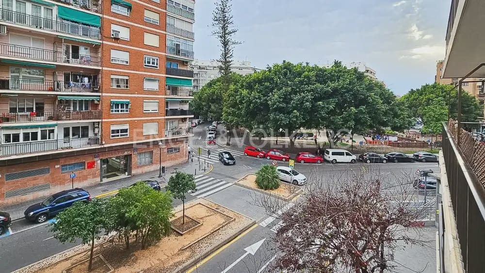 3 makuuhuone Asunto vuokrattavana paikassa Valencia kaupunki - 1 800 € (Ref: 9897736)
