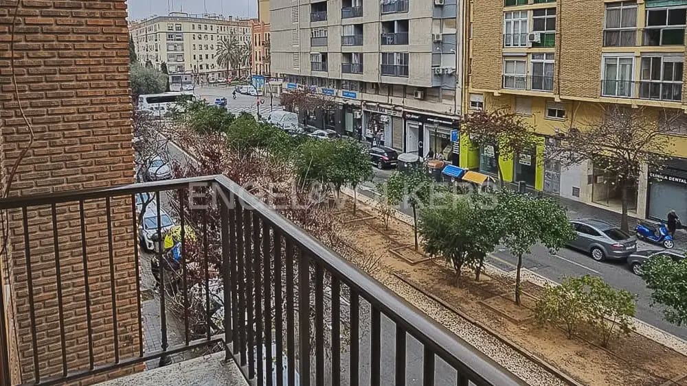 3 makuuhuone Asunto vuokrattavana paikassa Valencia kaupunki - 1 800 € (Ref: 9897736)