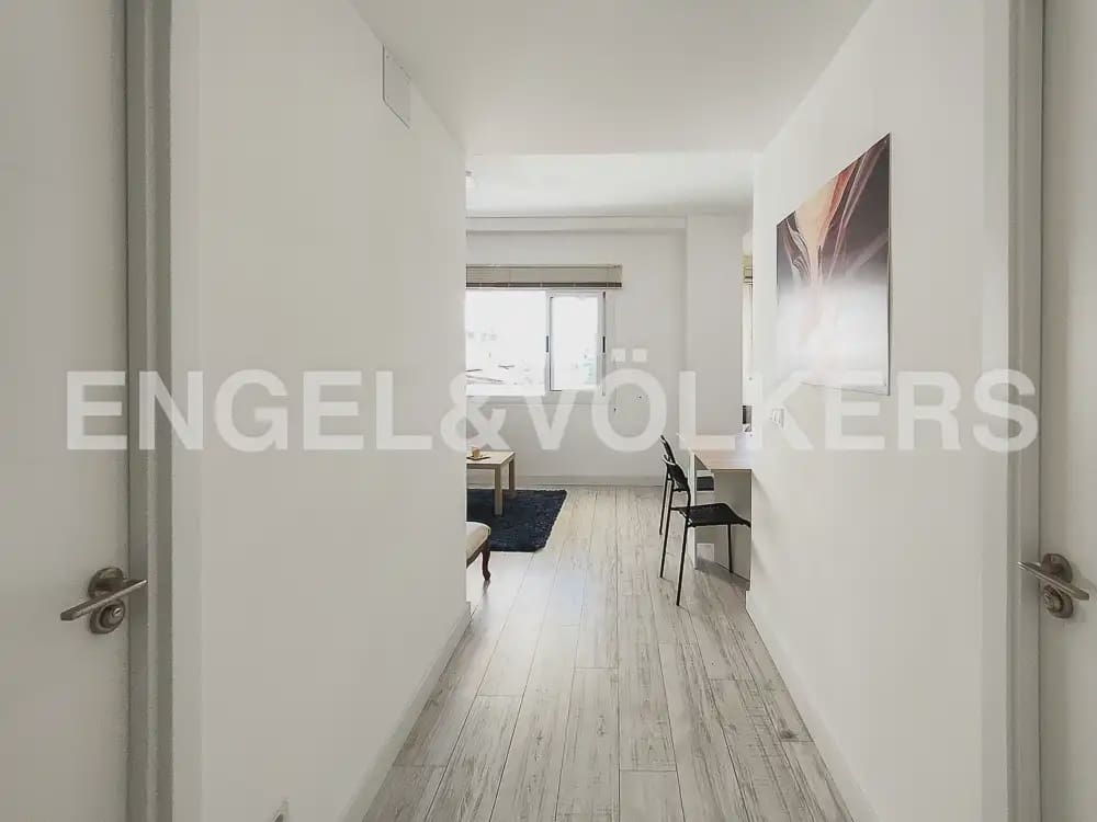 5 slaapkamer Flat te huur in Valencia stad - € 1.700 (Ref: 9897737)