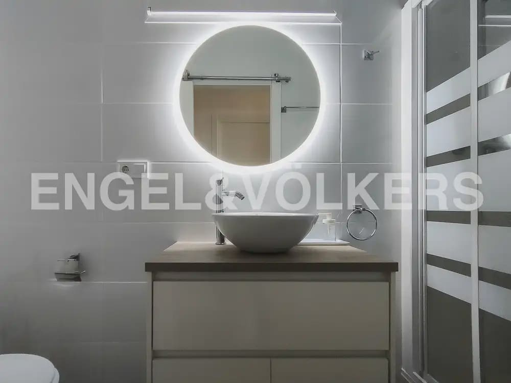5 slaapkamer Flat te huur in Valencia stad - € 1.700 (Ref: 9897737)
