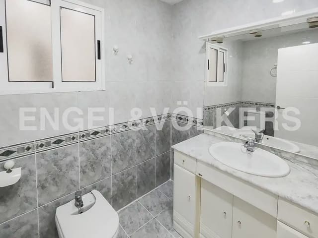 5 slaapkamer Flat te huur in Albors, Valencia stad - € 1.700 (Ref: 9897737)