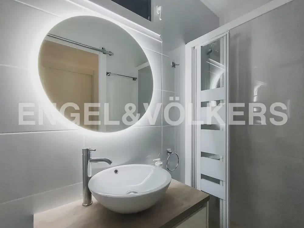 5 slaapkamer Flat te huur in Valencia stad - € 1.700 (Ref: 9897737)