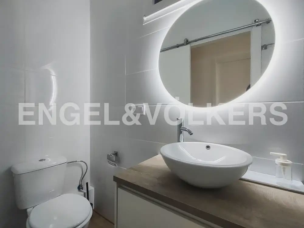 5 slaapkamer Flat te huur in Valencia stad - € 1.700 (Ref: 9897737)