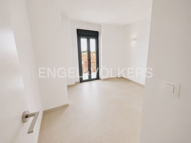 Piso de 2 habitaciones en El Montgó, Dénia en venta con piscina - 369.000 € (Ref: 9897742)