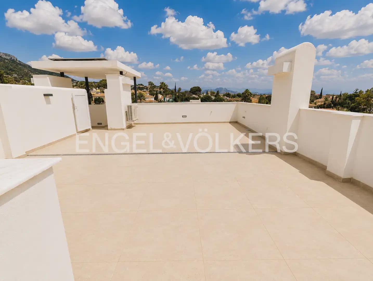 2 makuuhuone Asunto myytävänä paikassa Denia mukana uima-altaan - 369 000 € (Ref: 9897742)