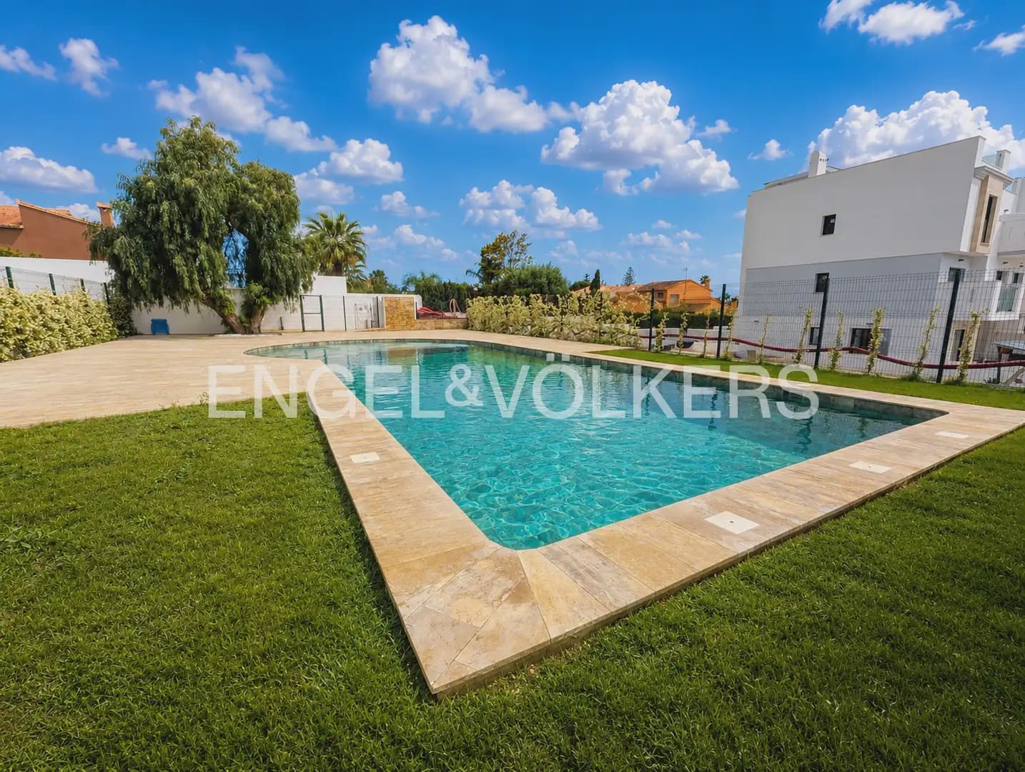 2 makuuhuone Asunto myytävänä paikassa Denia mukana uima-altaan - 369 000 € (Ref: 9897742)