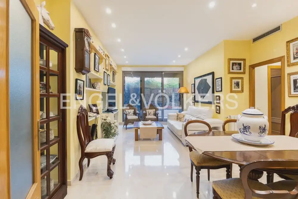 3 Zimmer Wohnung zu verkaufen in Valencia Stadt mit Pool Garage - 690.000 € (Ref: 9897745)