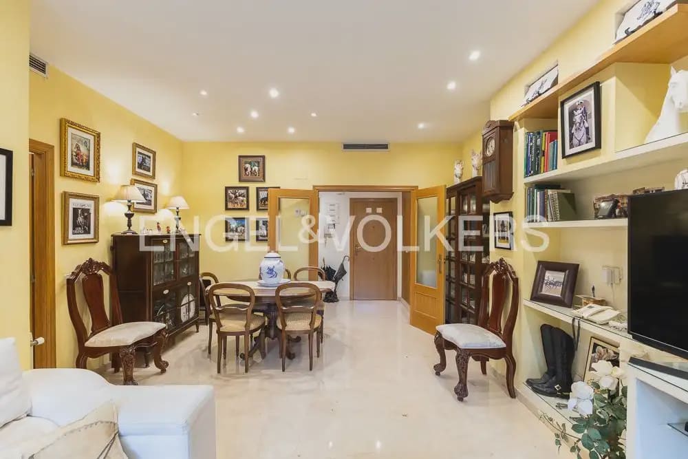 3 Zimmer Wohnung zu verkaufen in Valencia Stadt mit Pool Garage - 690.000 € (Ref: 9897745)