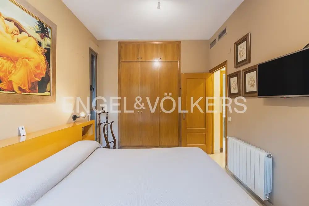 3 Zimmer Wohnung zu verkaufen in Valencia Stadt mit Pool Garage - 690.000 € (Ref: 9897745)