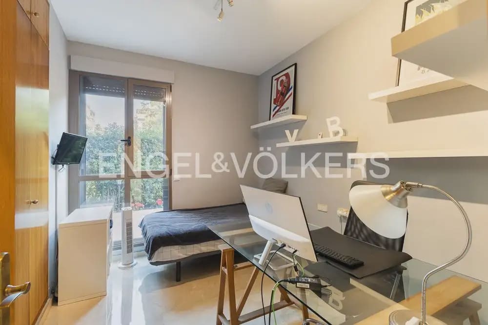 3 Zimmer Wohnung zu verkaufen in Valencia Stadt mit Pool Garage - 690.000 € (Ref: 9897745)