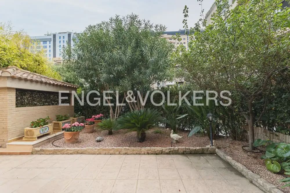 3 Zimmer Wohnung zu verkaufen in Valencia Stadt mit Pool Garage - 690.000 € (Ref: 9897745)