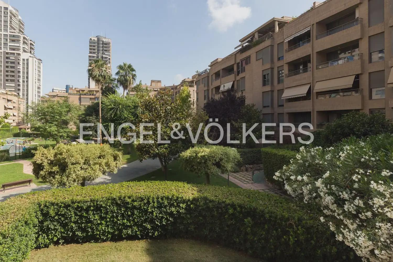 3 Zimmer Wohnung zu verkaufen in Valencia Stadt mit Pool Garage - 690.000 € (Ref: 9897745)