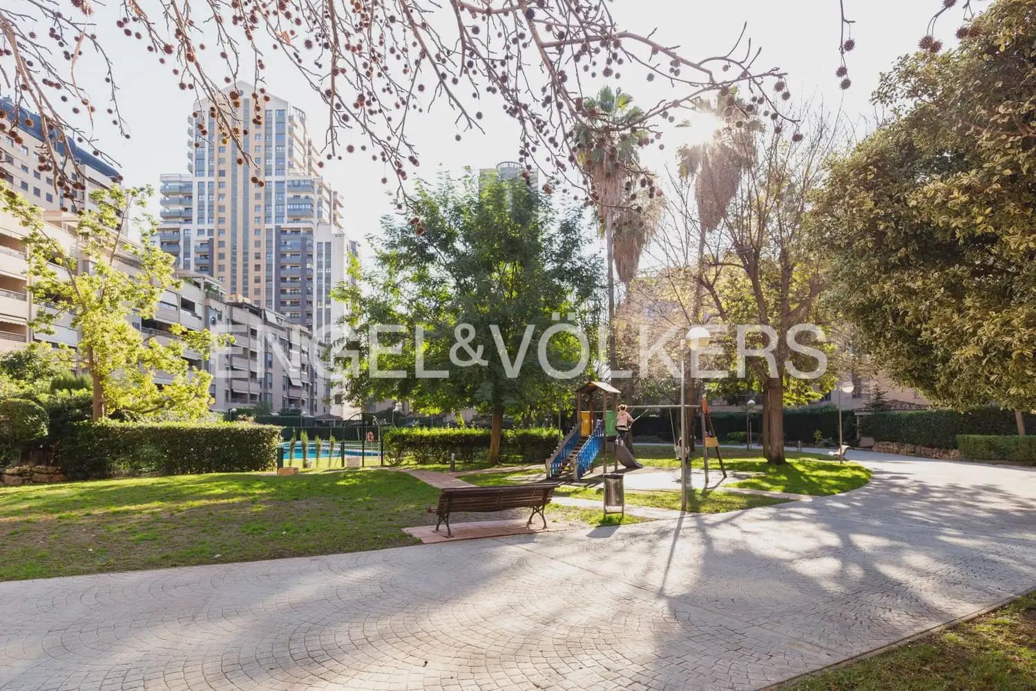 3 Zimmer Wohnung zu verkaufen in Valencia Stadt mit Pool Garage - 690.000 € (Ref: 9897745)