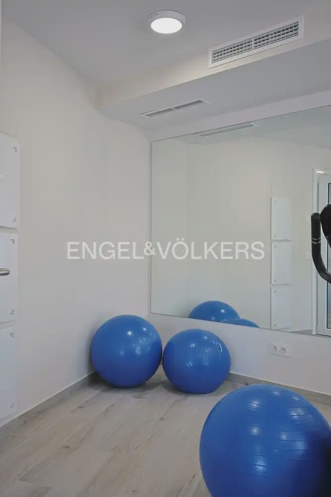 Piso de 1 habitación en València ciudad en venta con piscina - 300.000 € (Ref: 9897746)