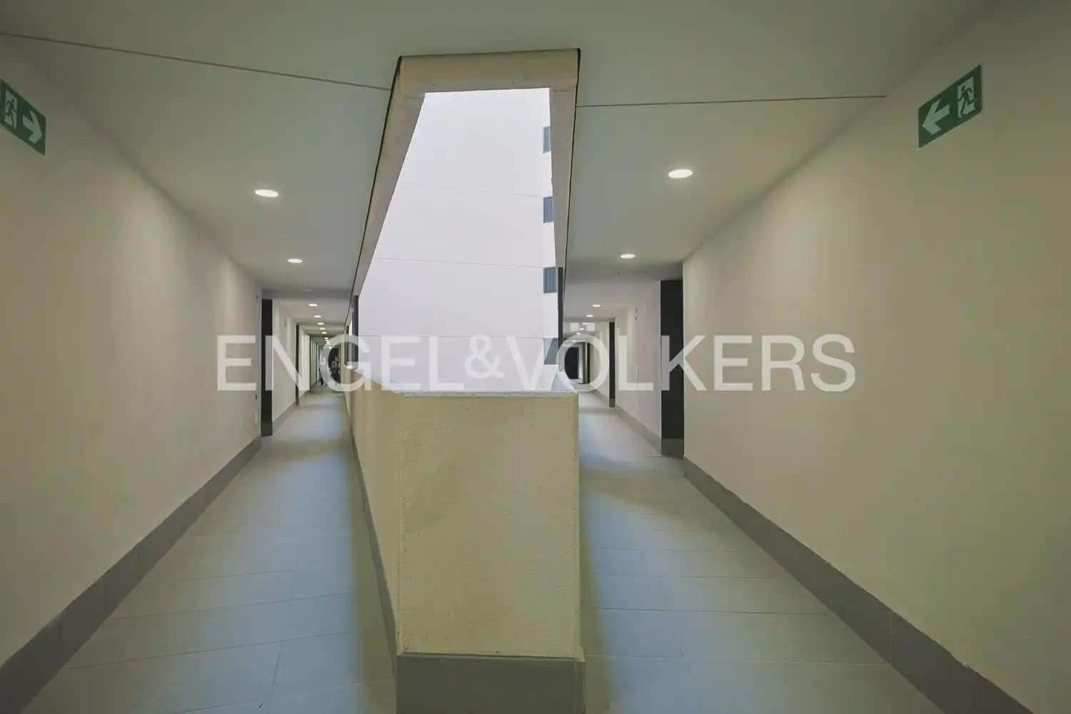 Piso de 1 habitación en València ciudad en venta con piscina - 300.000 € (Ref: 9897746)