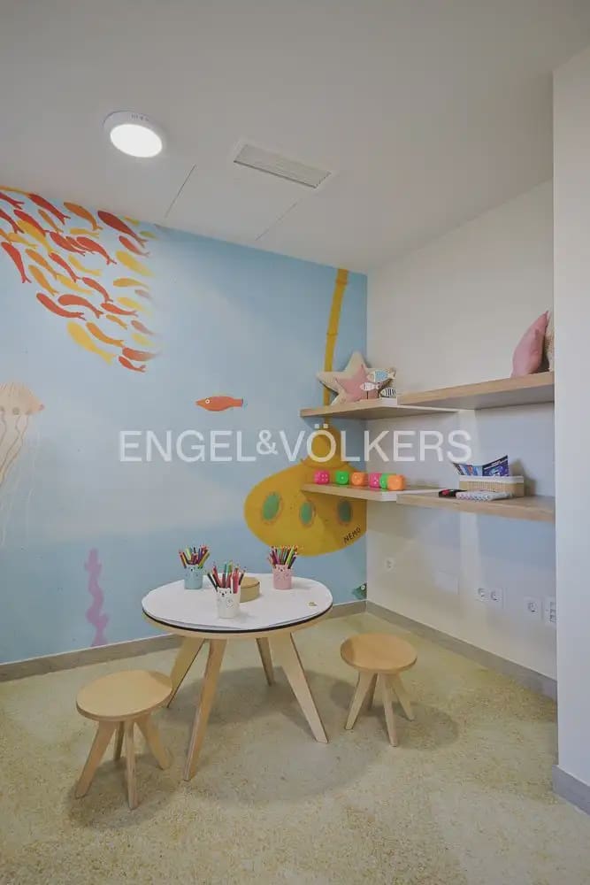 Piso de 1 habitación en València ciudad en venta con piscina - 300.000 € (Ref: 9897746)