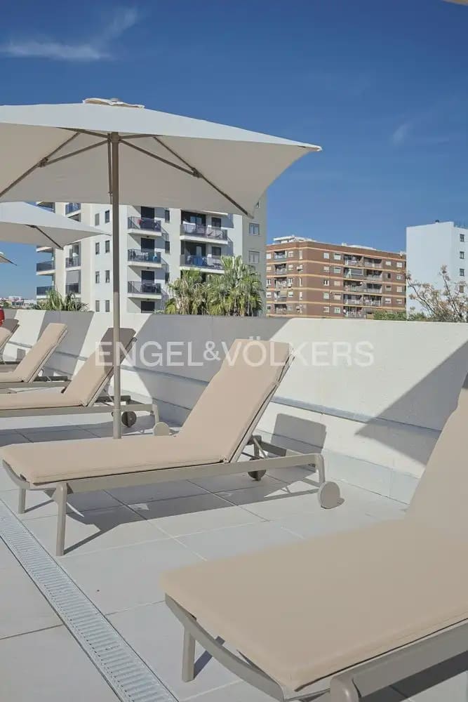 Piso de 1 habitación en València ciudad en venta con piscina - 300.000 € (Ref: 9897746)