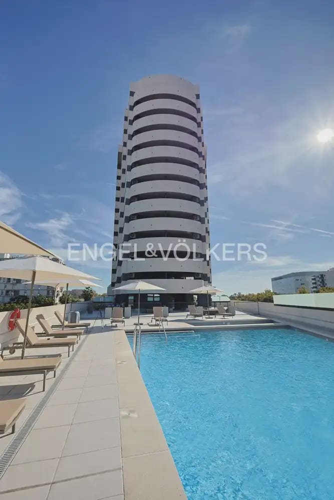 Piso de 1 habitación en València ciudad en venta con piscina - 300.000 € (Ref: 9897746)