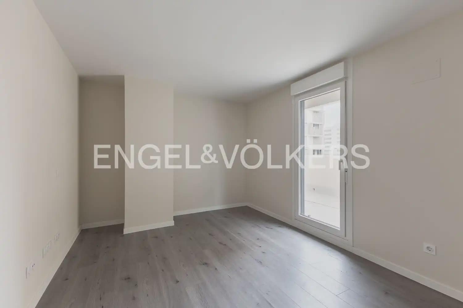 Piso de 1 habitación en València ciudad en venta con piscina - 300.000 € (Ref: 9897746)