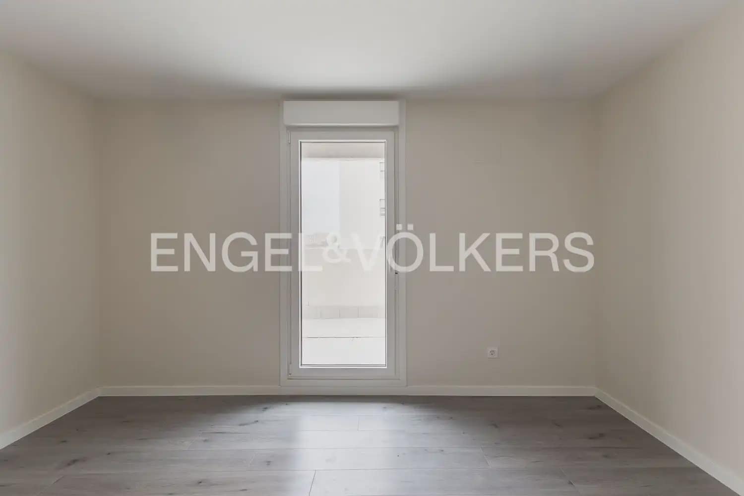 Piso de 1 habitación en València ciudad en venta con piscina - 300.000 € (Ref: 9897746)