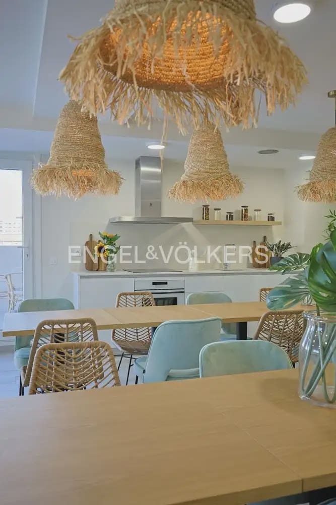 Piso de 1 habitación en València ciudad en venta con piscina - 300.000 € (Ref: 9897746)