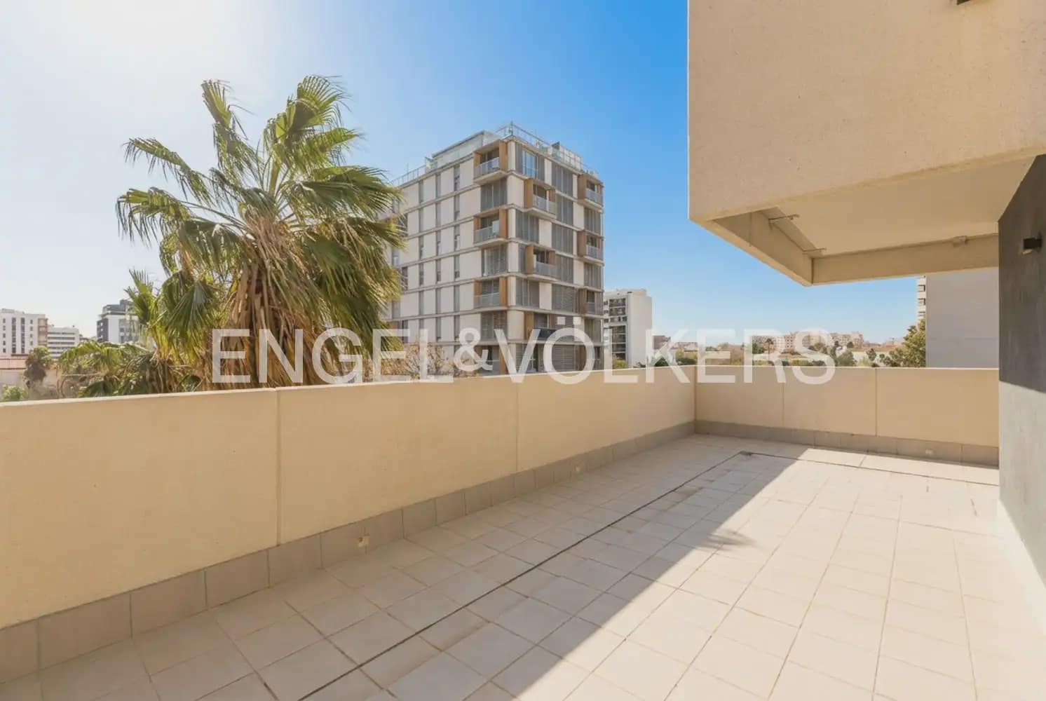 Piso de 1 habitación en València ciudad en venta con piscina - 300.000 € (Ref: 9897746)