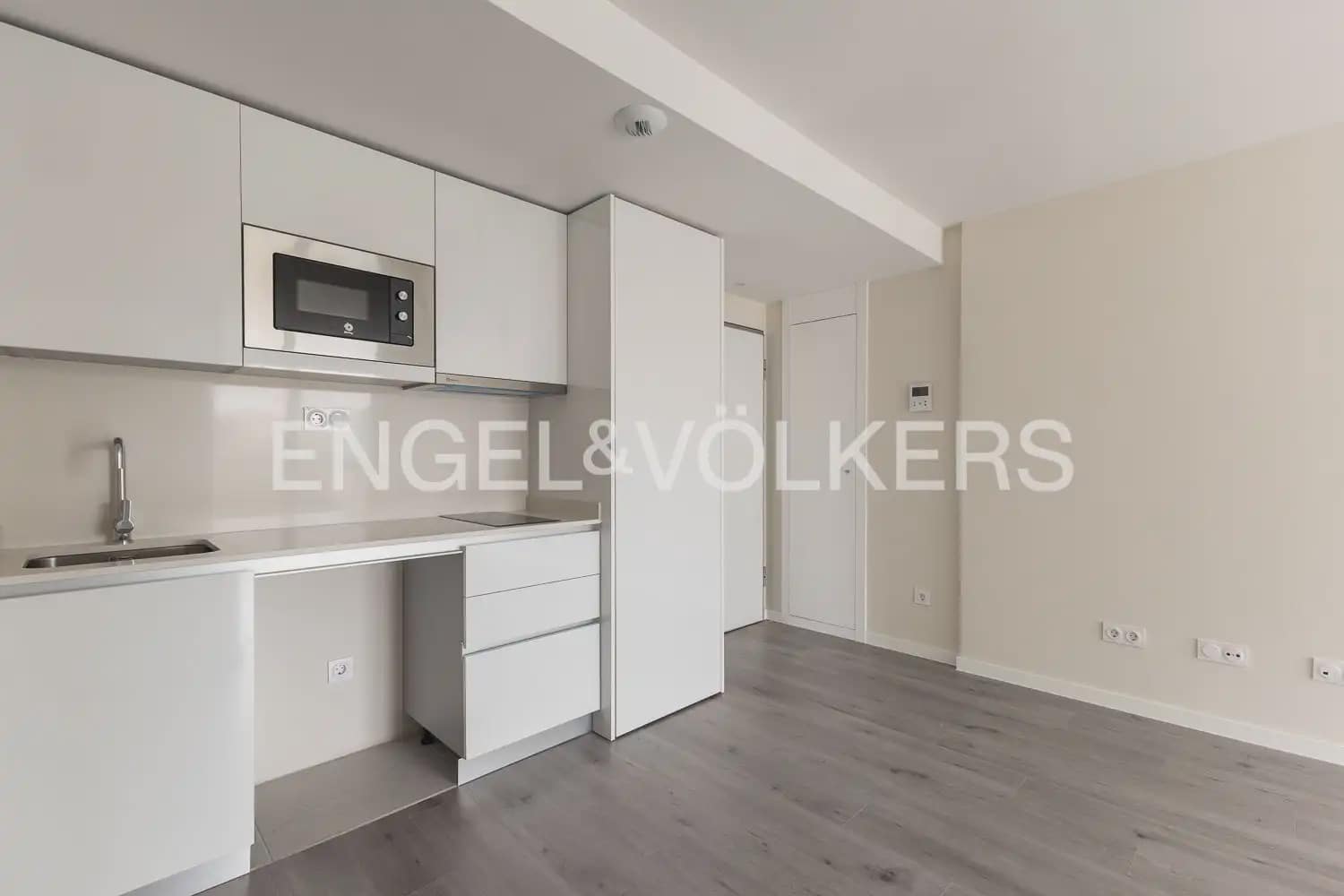 Piso de 1 habitación en València ciudad en venta con piscina - 300.000 € (Ref: 9897746)