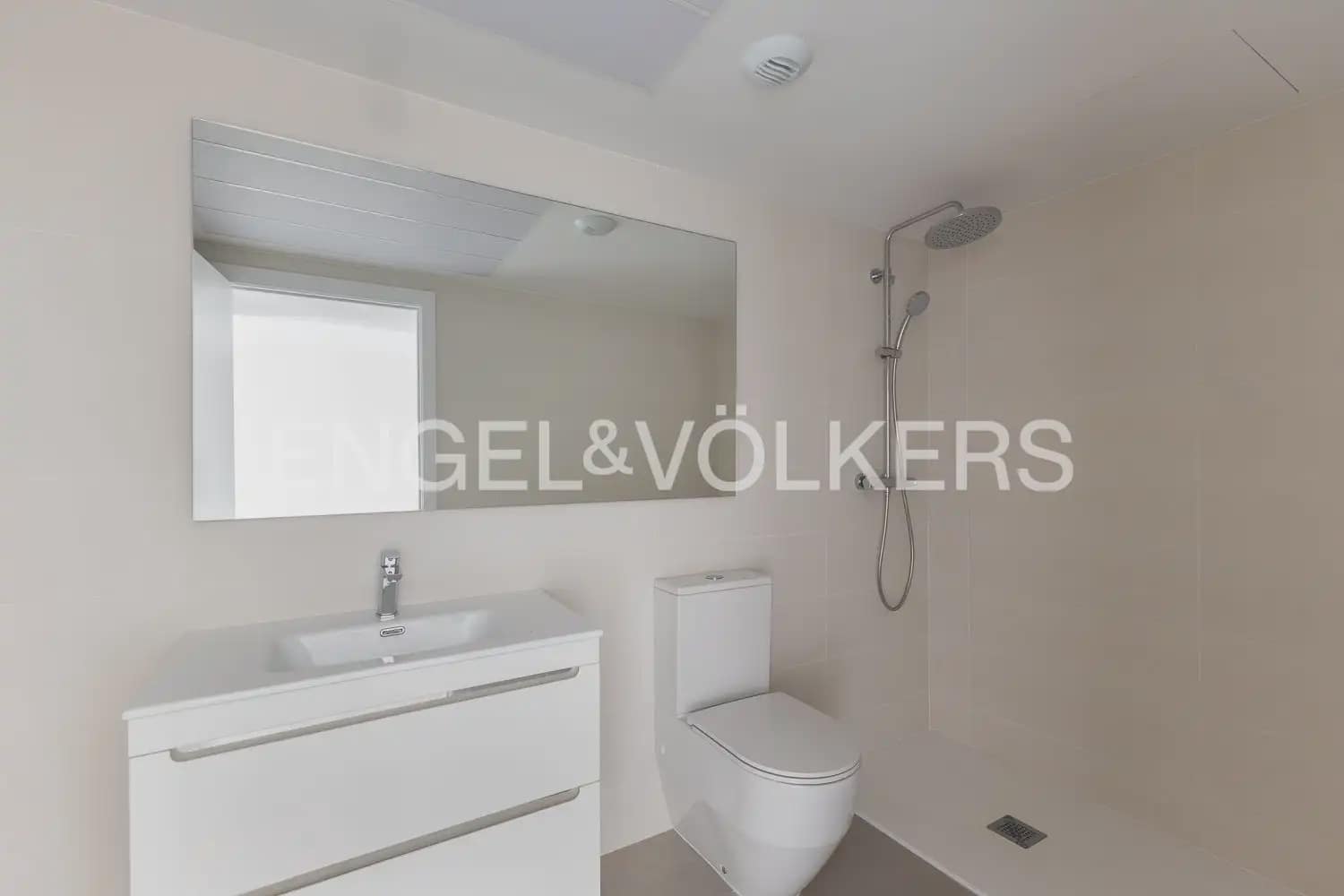 Piso de 1 habitación en València ciudad en venta con piscina - 300.000 € (Ref: 9897746)
