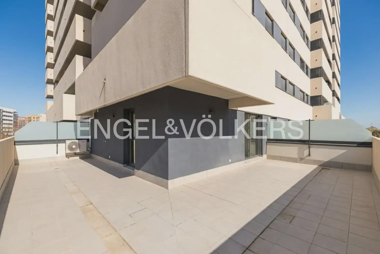 Piso de 1 habitación en València ciudad en venta con piscina - 300.000 € (Ref: 9897746)