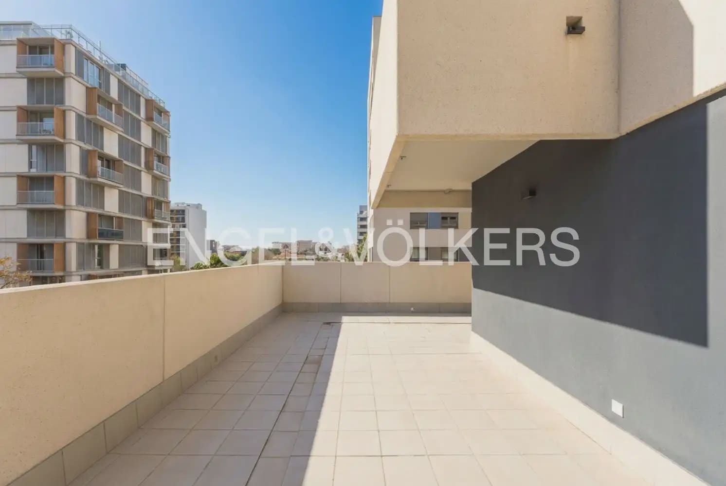 Piso de 1 habitación en València ciudad en venta con piscina - 300.000 € (Ref: 9897746)