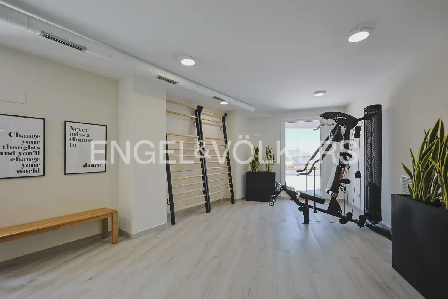Piso de 1 habitación en València ciudad en venta con piscina - 300.000 € (Ref: 9897746)