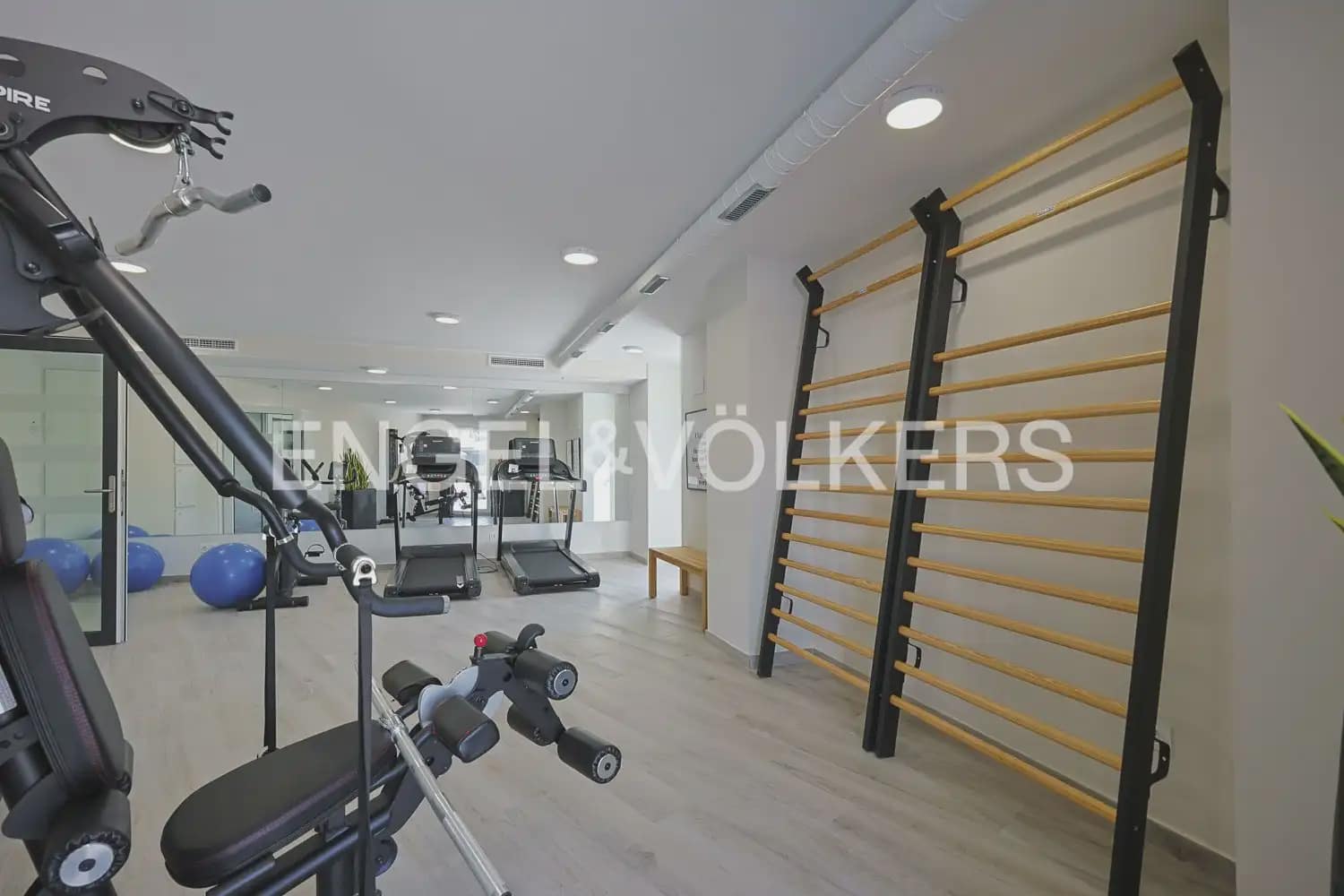 Piso de 1 habitación en València ciudad en venta con piscina - 300.000 € (Ref: 9897746)