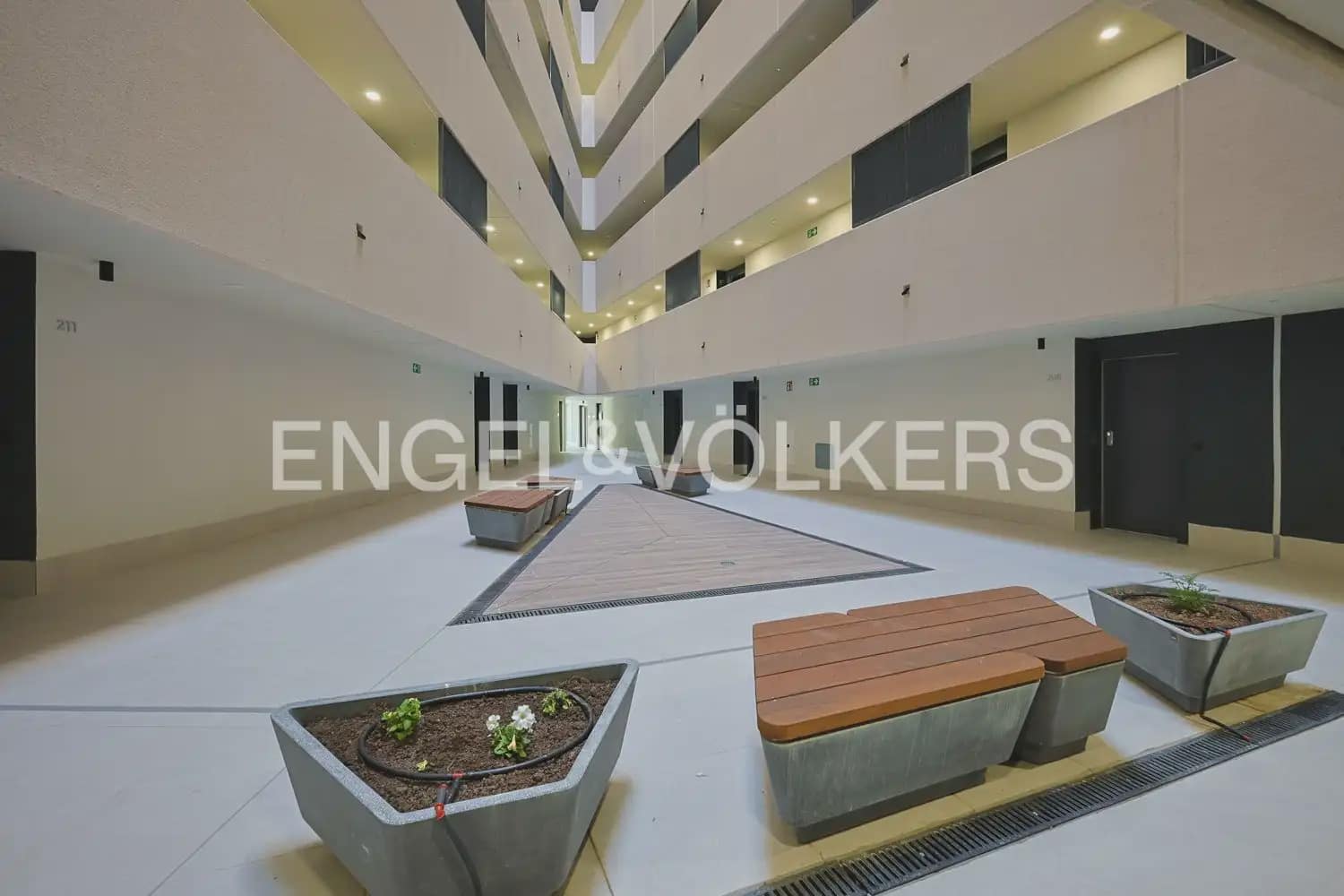 Piso de 1 habitación en València ciudad en venta con piscina - 300.000 € (Ref: 9897746)