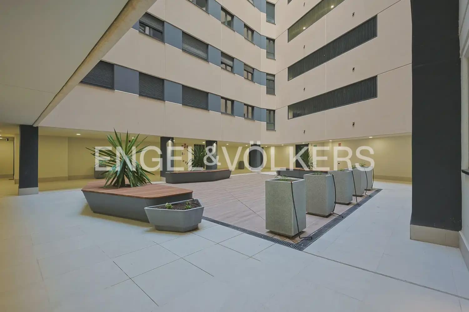 Piso de 1 habitación en València ciudad en venta con piscina - 300.000 € (Ref: 9897746)