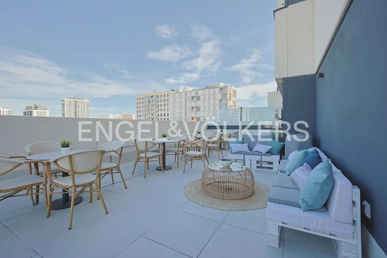 Piso de 1 habitación en València ciudad en venta con piscina - 300.000 € (Ref: 9897746)