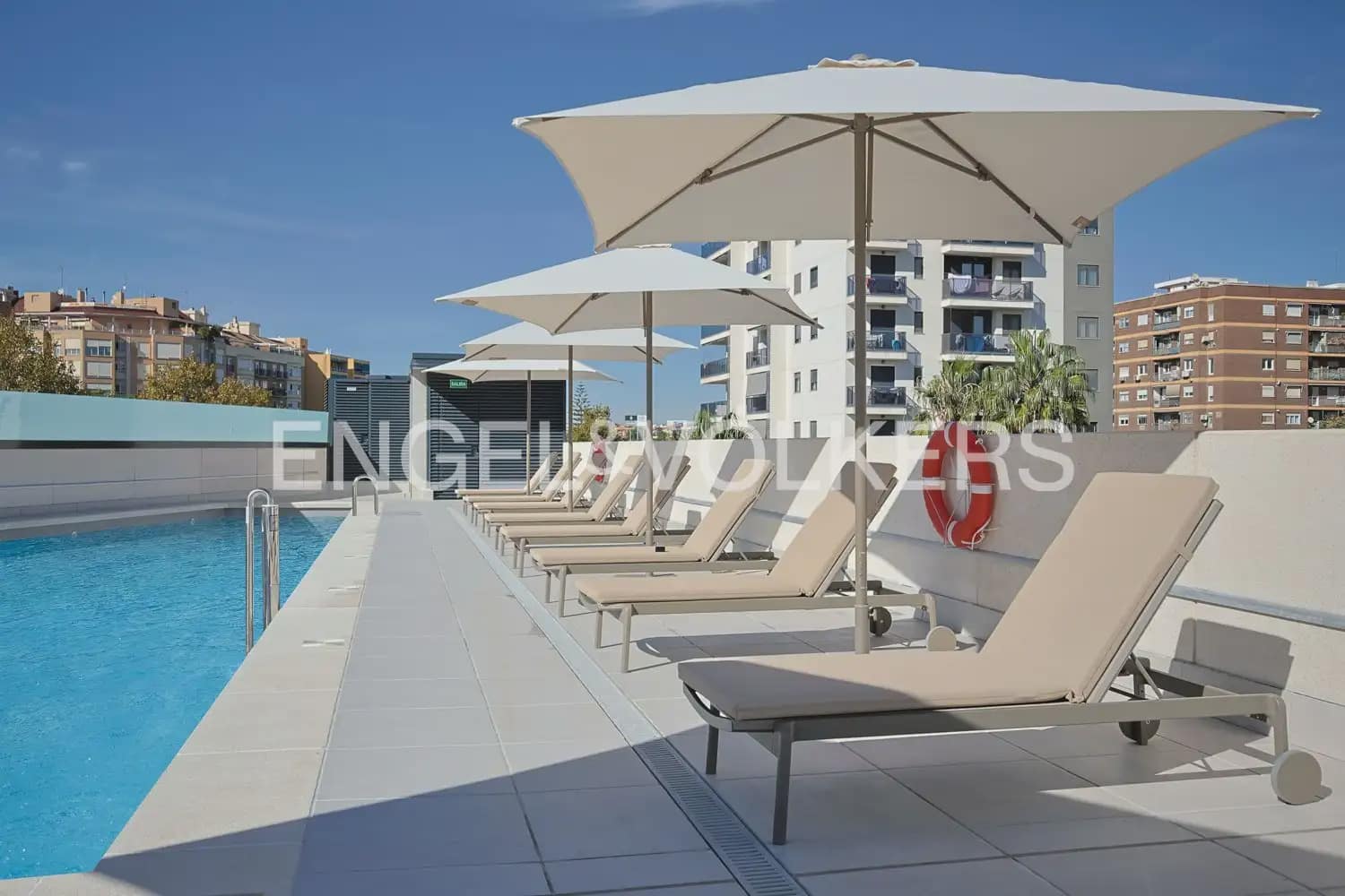 Piso de 1 habitación en València ciudad en venta con piscina - 300.000 € (Ref: 9897746)