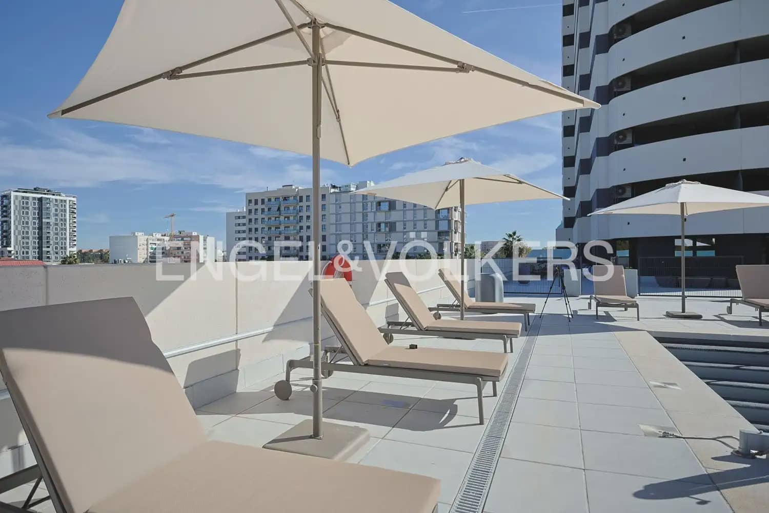 Piso de 1 habitación en València ciudad en venta con piscina - 300.000 € (Ref: 9897746)