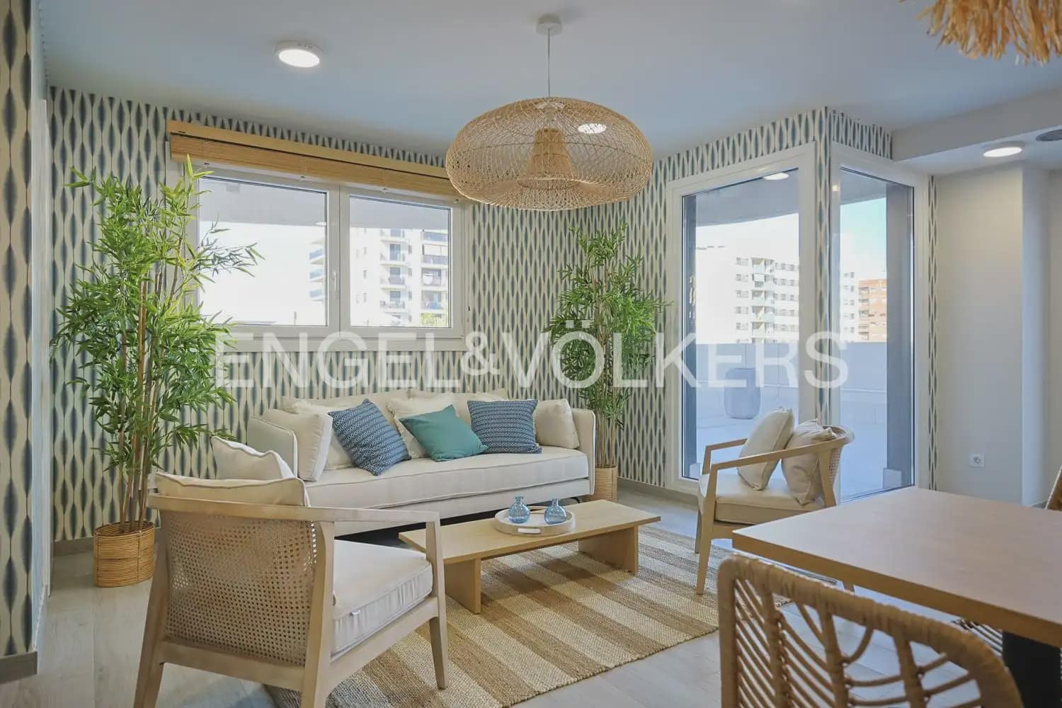 Piso de 1 habitación en València ciudad en venta con piscina - 300.000 € (Ref: 9897746)