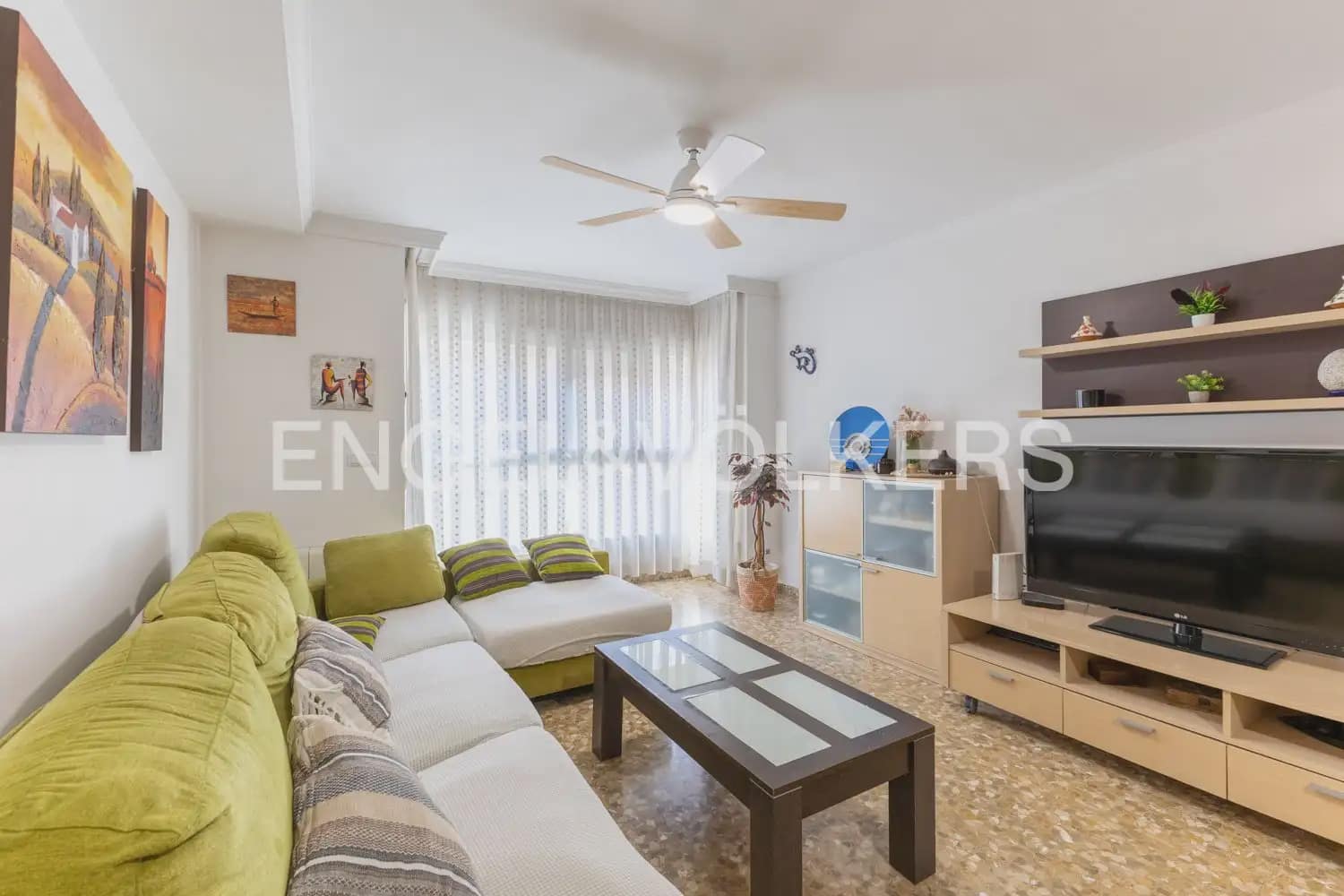 4 bedroom Flat for sale in Tavernes Blanques with garage - € 395,000 (Ref: 9897749)