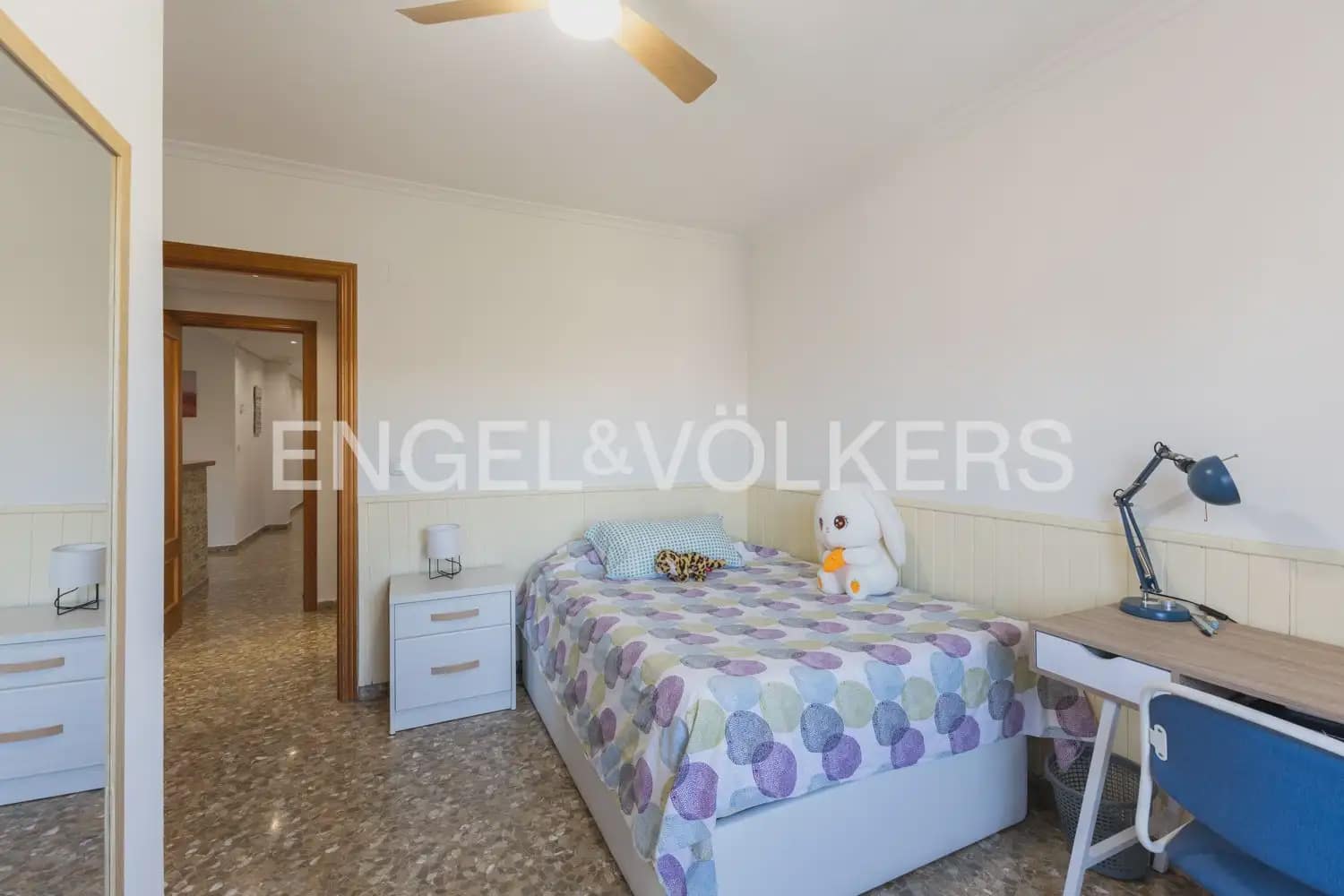 4 bedroom Flat for sale in Tavernes Blanques with garage - € 395,000 (Ref: 9897749)