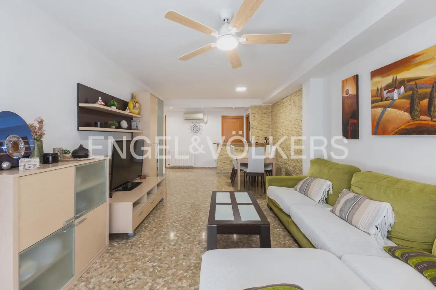 4 bedroom Flat for sale in Tavernes Blanques with garage - € 395,000 (Ref: 9897749)