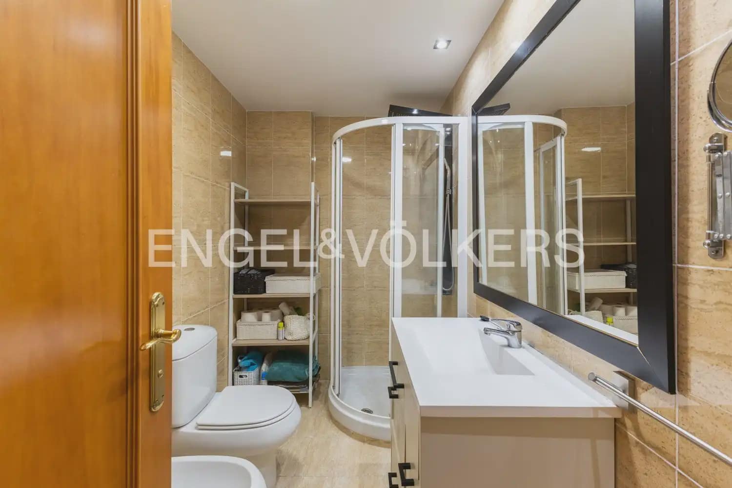 4 bedroom Flat for sale in Tavernes Blanques with garage - € 395,000 (Ref: 9897749)