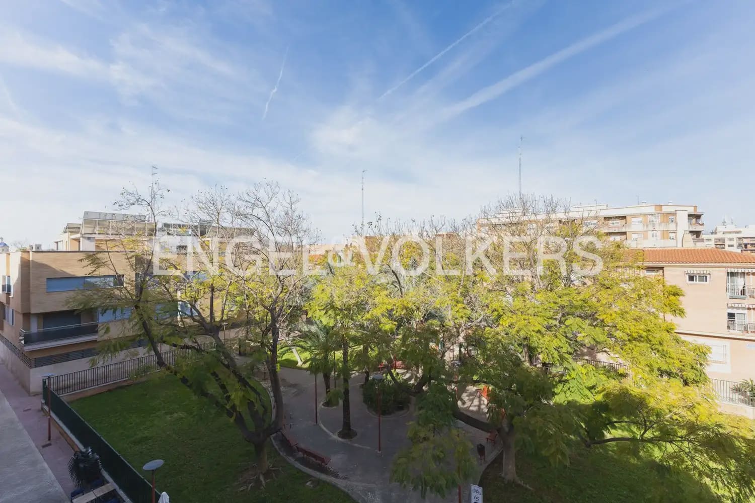 4 bedroom Flat for sale in Tavernes Blanques with garage - € 395,000 (Ref: 9897749)
