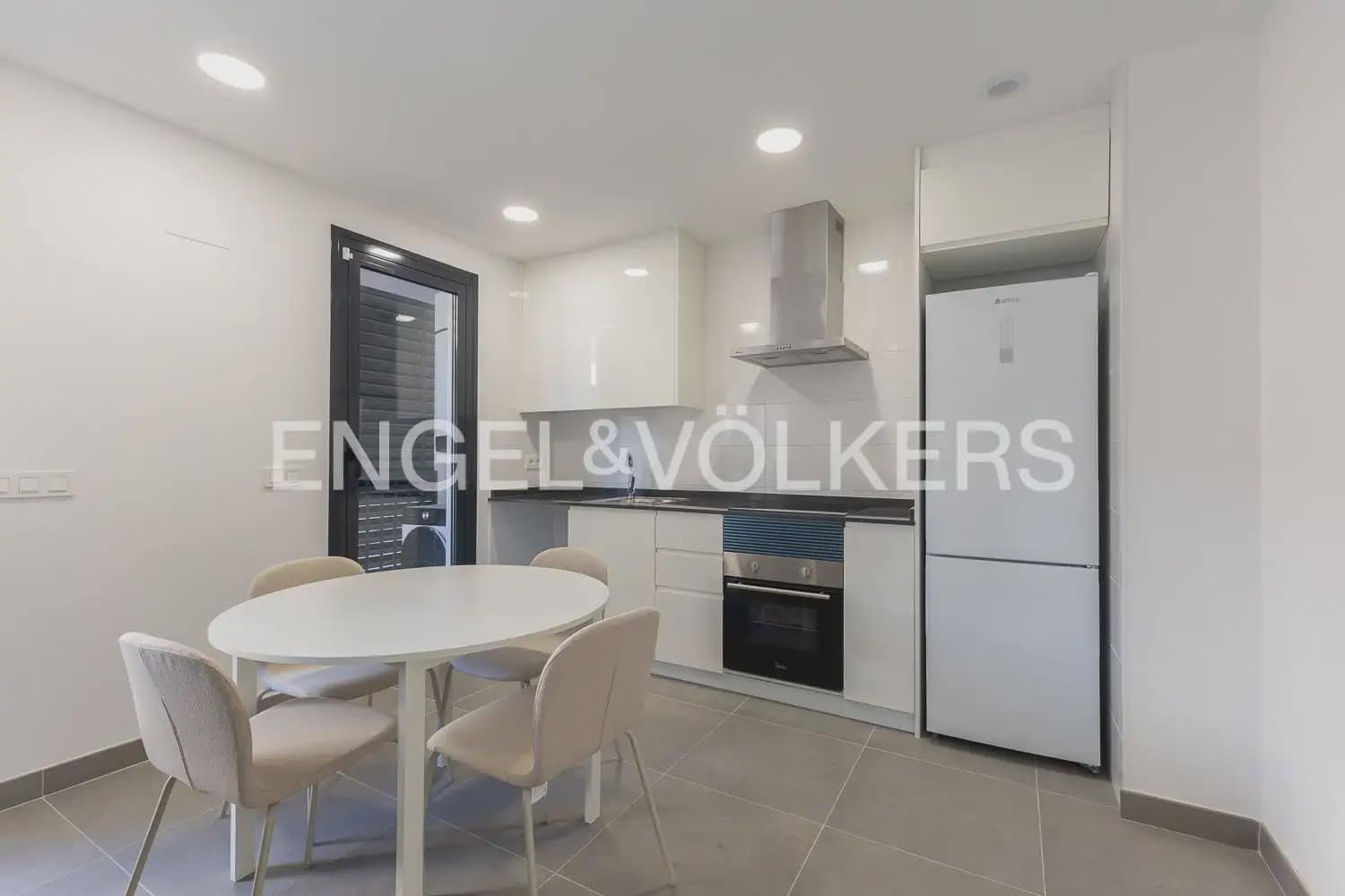 1 Zimmer Wohnung zu vermieten in Massanassa - 950 € (Ref: 9897750)